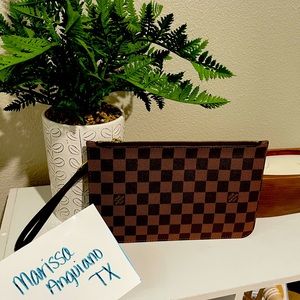 Damier Ebene Neverfull Pouch
